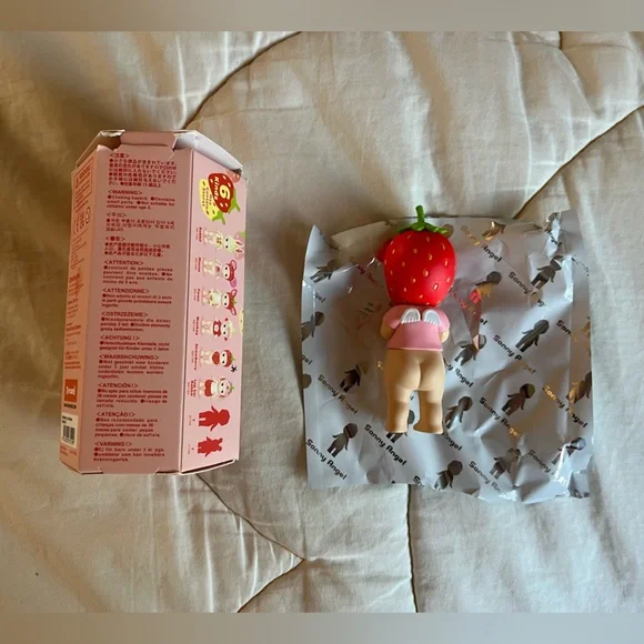 SONNY ANGEL Strawberry Love Series - Strawberry Figurine - Picture 6 of 6